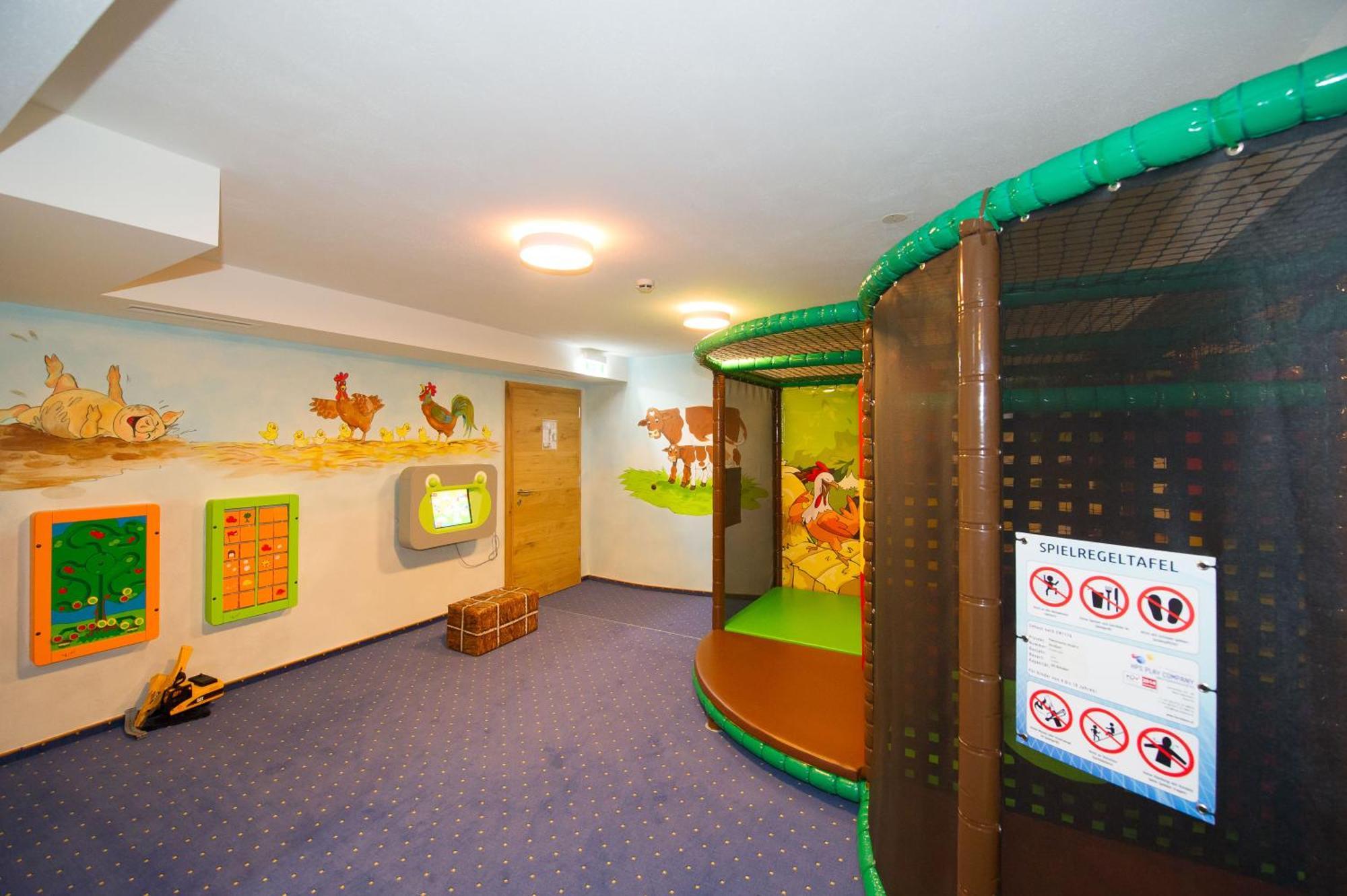 Grossarler Panorama Stube Hotel Buitenkant foto